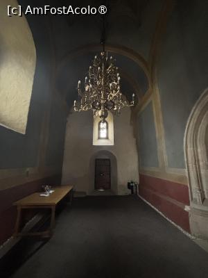 [P70] Mânăstirea Bogdana din Rădăuți,interior » foto by AZE
 - 
<span class="allrVoted glyphicon glyphicon-heart hidden" id="av1479152"></span>
<a class="m-l-10 hidden" id="sv1479152" onclick="voting_Foto_DelVot(,1479152,5114)" role="button">șterge vot <span class="glyphicon glyphicon-remove"></span></a>
<a id="v91479152" class=" c-red"  onclick="voting_Foto_SetVot(1479152)" role="button"><span class="glyphicon glyphicon-heart-empty"></span> <b>LIKE</b> = Votează poza</a> <img class="hidden"  id="f1479152W9" src="/imagini/loader.gif" border="0" /><span class="AjErrMes hidden" id="e1479152ErM"></span>