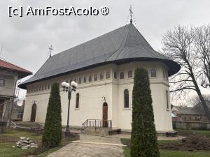 [P74] Mânăstirea Bogdana din Rădăuți,o biserică mai nouă din curte » foto by AZE
 - 
<span class="allrVoted glyphicon glyphicon-heart hidden" id="av1479156"></span>
<a class="m-l-10 hidden" id="sv1479156" onclick="voting_Foto_DelVot(,1479156,5114)" role="button">șterge vot <span class="glyphicon glyphicon-remove"></span></a>
<a id="v91479156" class=" c-red"  onclick="voting_Foto_SetVot(1479156)" role="button"><span class="glyphicon glyphicon-heart-empty"></span> <b>LIKE</b> = Votează poza</a> <img class="hidden"  id="f1479156W9" src="/imagini/loader.gif" border="0" /><span class="AjErrMes hidden" id="e1479156ErM"></span>