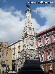 P11 [MAR-2011] Obeliscul cu statuia Sfantului Dominic din Piazza care ii poarta numele