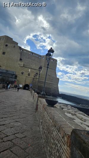 [P49] Castel dell’Ovo » foto by robert
 - 
<span class="allrVoted glyphicon glyphicon-heart hidden" id="av1542212"></span>
<a class="m-l-10 hidden" id="sv1542212" onclick="voting_Foto_DelVot(,1542212,5128)" role="button">șterge vot <span class="glyphicon glyphicon-remove"></span></a>
<a id="v91542212" class=" c-red"  onclick="voting_Foto_SetVot(1542212)" role="button"><span class="glyphicon glyphicon-heart-empty"></span> <b>LIKE</b> = Votează poza</a> <img class="hidden"  id="f1542212W9" src="/imagini/loader.gif" border="0" /><span class="AjErrMes hidden" id="e1542212ErM"></span>