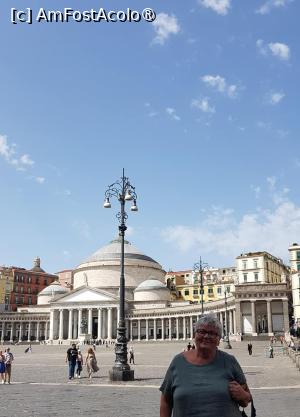 P02 [JUN-2022] Plaza del Plebiscito este una dintre cele mai elegante pătrate de văzut în Napoli.