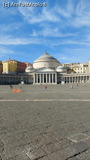 [P13] Napoli - Piazza Plebiscito » foto by ANILU
 - 
<span class="allrVoted glyphicon glyphicon-heart hidden" id="av1458862"></span>
<a class="m-l-10 hidden" id="sv1458862" onclick="voting_Foto_DelVot(,1458862,5128)" role="button">șterge vot <span class="glyphicon glyphicon-remove"></span></a>
<a id="v91458862" class=" c-red"  onclick="voting_Foto_SetVot(1458862)" role="button"><span class="glyphicon glyphicon-heart-empty"></span> <b>LIKE</b> = Votează poza</a> <img class="hidden"  id="f1458862W9" src="/imagini/loader.gif" border="0" /><span class="AjErrMes hidden" id="e1458862ErM"></span>