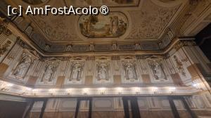 [P13] Sculpturile din nisele dintre pilastri ii infatiseaza pe Minerva, Mercur si Apollo, cu cele noua Muze. » foto by geani anto
 - 
<span class="allrVoted glyphicon glyphicon-heart hidden" id="av1408026"></span>
<a class="m-l-10 hidden" id="sv1408026" onclick="voting_Foto_DelVot(,1408026,5128)" role="button">șterge vot <span class="glyphicon glyphicon-remove"></span></a>
<a id="v91408026" class=" c-red"  onclick="voting_Foto_SetVot(1408026)" role="button"><span class="glyphicon glyphicon-heart-empty"></span> <b>LIKE</b> = Votează poza</a> <img class="hidden"  id="f1408026W9" src="/imagini/loader.gif" border="0" /><span class="AjErrMes hidden" id="e1408026ErM"></span>