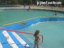 P05 [AUG-2010] Si mai are si doua piscine cu apa sarat-iodata, una pentru adulti si alta pentru copii