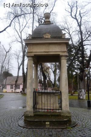 [P31] Monumentul studenților din parcul municipal Aiud » foto by AZE
 - 
<span class="allrVoted glyphicon glyphicon-heart hidden" id="av930779"></span>
<a class="m-l-10 hidden" id="sv930779" onclick="voting_Foto_DelVot(,930779,5247)" role="button">șterge vot <span class="glyphicon glyphicon-remove"></span></a>
<a id="v9930779" class=" c-red"  onclick="voting_Foto_SetVot(930779)" role="button"><span class="glyphicon glyphicon-heart-empty"></span> <b>LIKE</b> = Votează poza</a> <img class="hidden"  id="f930779W9" src="/imagini/loader.gif" border="0" /><span class="AjErrMes hidden" id="e930779ErM"></span>