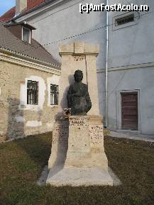 [P13] Statuia lui Miksa Zsuzsanna (1836-1905), situată în incinta Cetăţii Aiudului.  » foto by Neptunus
 - 
<span class="allrVoted glyphicon glyphicon-heart hidden" id="av497525"></span>
<a class="m-l-10 hidden" id="sv497525" onclick="voting_Foto_DelVot(,497525,5247)" role="button">șterge vot <span class="glyphicon glyphicon-remove"></span></a>
<a id="v9497525" class=" c-red"  onclick="voting_Foto_SetVot(497525)" role="button"><span class="glyphicon glyphicon-heart-empty"></span> <b>LIKE</b> = Votează poza</a> <img class="hidden"  id="f497525W9" src="/imagini/loader.gif" border="0" /><span class="AjErrMes hidden" id="e497525ErM"></span>