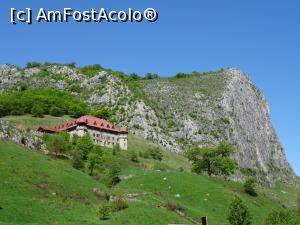 P04 [MAY-2019] „Castelul medieval” din Cheile Vălișoarei. 