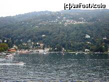 P24 [OCT-2010] Lacul Maggiore si satul Stresa vazute de pe Isola Bella