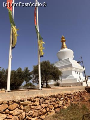 [P22] Stupa aflată vis a vis de Mariposario » foto by Adina - addcont <span class="label label-default labelC_thin small">NEVOTABILĂ</span>