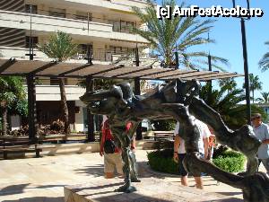 P05 [OCT-2012] Marbella și Puerto Banus - sculptură după Dali