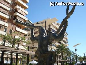 P06 [OCT-2012] Marbella și Puerto Banus - sculptură după Dali