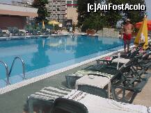 [P32] ce piscina!, ce apa! oare triburile din Africa or avea si ei asa piscina, da de noi tot nemultumiti suntem :(((( » foto by cdg_003
 - 
<span class="allrVoted glyphicon glyphicon-heart hidden" id="av255326"></span>
<a class="m-l-10 hidden" id="sv255326" onclick="voting_Foto_DelVot(,255326,5399)" role="button">șterge vot <span class="glyphicon glyphicon-remove"></span></a>
<a id="v9255326" class=" c-red"  onclick="voting_Foto_SetVot(255326)" role="button"><span class="glyphicon glyphicon-heart-empty"></span> <b>LIKE</b> = Votează poza</a> <img class="hidden"  id="f255326W9" src="/imagini/loader.gif" border="0" /><span class="AjErrMes hidden" id="e255326ErM"></span>