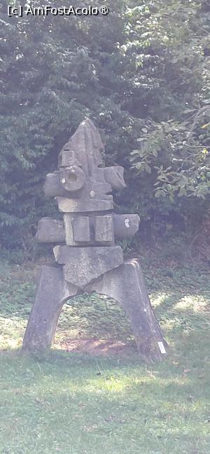 [P83] Tabara Magura de sculptura » foto by Yolanda
 - 
<span class="allrVoted glyphicon glyphicon-heart hidden" id="av1546699"></span>
<a class="m-l-10 hidden" id="sv1546699" onclick="voting_Foto_DelVot(,1546699,5439)" role="button">șterge vot <span class="glyphicon glyphicon-remove"></span></a>
<a id="v91546699" class=" c-red"  onclick="voting_Foto_SetVot(1546699)" role="button"><span class="glyphicon glyphicon-heart-empty"></span> <b>LIKE</b> = Votează poza</a> <img class="hidden"  id="f1546699W9" src="/imagini/loader.gif" border="0" /><span class="AjErrMes hidden" id="e1546699ErM"></span>