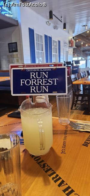 [P07] Semnul de la restaurantul Bubba Gump sa mai vina ospatarul » foto by kmy
 - 
<span class="allrVoted glyphicon glyphicon-heart hidden" id="av1541733"></span>
<a class="m-l-10 hidden" id="sv1541733" onclick="voting_Foto_DelVot(,1541733,5485)" role="button">șterge vot <span class="glyphicon glyphicon-remove"></span></a>
<a id="v91541733" class=" c-red"  onclick="voting_Foto_SetVot(1541733)" role="button"><span class="glyphicon glyphicon-heart-empty"></span> <b>LIKE</b> = Votează poza</a> <img class="hidden"  id="f1541733W9" src="/imagini/loader.gif" border="0" /><span class="AjErrMes hidden" id="e1541733ErM"></span>