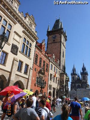 P11 [AUG-2013] Praga - Piaţa Primăriei. La Turnul cu ceas se văd trei ceasuri. 