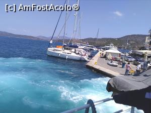 P07 [JUN-2018] Și prima imagine cu faleza din Poros, văzută de pe vas