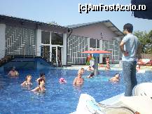 [P13] Strandul hotelului Perla - la aqua gym. » foto by presario
 - 
<span class="allrVoted glyphicon glyphicon-heart hidden" id="av92529"></span>
<a class="m-l-10 hidden" id="sv92529" onclick="voting_Foto_DelVot(,92529,5640)" role="button">șterge vot <span class="glyphicon glyphicon-remove"></span></a>
<a id="v992529" class=" c-red"  onclick="voting_Foto_SetVot(92529)" role="button"><span class="glyphicon glyphicon-heart-empty"></span> <b>LIKE</b> = Votează poza</a> <img class="hidden"  id="f92529W9" src="/imagini/loader.gif" border="0" /><span class="AjErrMes hidden" id="e92529ErM"></span>