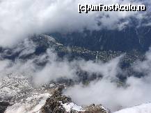P37 [JUL-2012] Aiguille du Midi - Printre nori se vede oraselul Chamonix. 