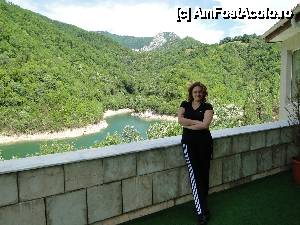 P01 [JUN-2012] Din hotelul de lângă barajul de pe Cerna. O privelişte superbă!! 
