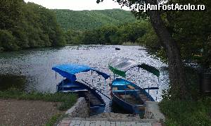 [P04] Bărcuțe pe canal în zona turistică a complexului monastic Mănăstirea St. Naum de pe malul lacului Ohrid, Macedonia.  » foto by traian.leuca †
 - 
<span class="allrVoted glyphicon glyphicon-heart hidden" id="av624819"></span>
<a class="m-l-10 hidden" id="sv624819" onclick="voting_Foto_DelVot(,624819,5763)" role="button">șterge vot <span class="glyphicon glyphicon-remove"></span></a>
<a id="v9624819" class=" c-red"  onclick="voting_Foto_SetVot(624819)" role="button"><span class="glyphicon glyphicon-heart-empty"></span> <b>LIKE</b> = Votează poza</a> <img class="hidden"  id="f624819W9" src="/imagini/loader.gif" border="0" /><span class="AjErrMes hidden" id="e624819ErM"></span>