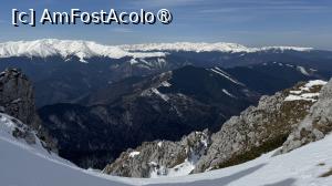 [P18] Vedere spre Bucegi și  Leaota » foto by Mika
 - 
<span class="allrVoted glyphicon glyphicon-heart hidden" id="av1522035"></span>
<a class="m-l-10 hidden" id="sv1522035" onclick="voting_Foto_DelVot(,1522035,5764)" role="button">șterge vot <span class="glyphicon glyphicon-remove"></span></a>
<a id="v91522035" class=" c-red"  onclick="voting_Foto_SetVot(1522035)" role="button"><span class="glyphicon glyphicon-heart-empty"></span> <b>LIKE</b> = Votează poza</a> <img class="hidden"  id="f1522035W9" src="/imagini/loader.gif" border="0" /><span class="AjErrMes hidden" id="e1522035ErM"></span>