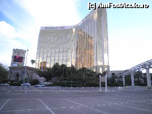 [P27] h. Mandalay Bay » foto by grecudoina
 - 
<span class="allrVoted glyphicon glyphicon-heart hidden" id="av355909"></span>
<a class="m-l-10 hidden" id="sv355909" onclick="voting_Foto_DelVot(,355909,5857)" role="button">șterge vot <span class="glyphicon glyphicon-remove"></span></a>
<a id="v9355909" class=" c-red"  onclick="voting_Foto_SetVot(355909)" role="button"><span class="glyphicon glyphicon-heart-empty"></span> <b>LIKE</b> = Votează poza</a> <img class="hidden"  id="f355909W9" src="/imagini/loader.gif" border="0" /><span class="AjErrMes hidden" id="e355909ErM"></span>