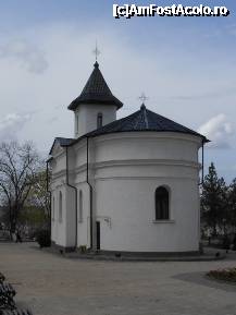 P28 [APR-2012] Vaslui - Biserica 'Sf. Treime' din Cimitirul Eternitatea.