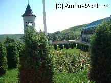 [P01] Manastirea Moreni
Situată la 27 km de Vaslui, în comuna Deleni. Obştea lăcaşului este formată din 33 de maici, rasofore si surori. La mânăstire se ajunge din DN 24 (Vaslui- Bârlad) prin Crasna, Costeşti, Moreni. » foto by lilu_nela
 - 
<span class="allrVoted glyphicon glyphicon-heart hidden" id="av80897"></span>
<a class="m-l-10 hidden" id="sv80897" onclick="voting_Foto_DelVot(,80897,5873)" role="button">șterge vot <span class="glyphicon glyphicon-remove"></span></a>
<a id="v980897" class=" c-red"  onclick="voting_Foto_SetVot(80897)" role="button"><span class="glyphicon glyphicon-heart-empty"></span> <b>LIKE</b> = Votează poza</a> <img class="hidden"  id="f80897W9" src="/imagini/loader.gif" border="0" /><span class="AjErrMes hidden" id="e80897ErM"></span>
