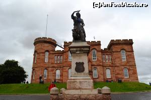 [P17] Inverness - castelul, cu statuia Florei MacDonald, cea care l-a salvat pe Bonnie Prince Charles, Tânărul Pretendent » foto by makuy*
 - 
<span class="allrVoted glyphicon glyphicon-heart hidden" id="av654071"></span>
<a class="m-l-10 hidden" id="sv654071" onclick="voting_Foto_DelVot(,654071,5887)" role="button">șterge vot <span class="glyphicon glyphicon-remove"></span></a>
<a id="v9654071" class=" c-red"  onclick="voting_Foto_SetVot(654071)" role="button"><span class="glyphicon glyphicon-heart-empty"></span> <b>LIKE</b> = Votează poza</a> <img class="hidden"  id="f654071W9" src="/imagini/loader.gif" border="0" /><span class="AjErrMes hidden" id="e654071ErM"></span>