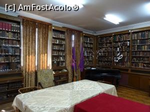 [P09] Sala bibliotecii - Casa Culturală Armeană „Hovsep și Victoria Dudian”.  » foto by tata123 🔱
 - 
<span class="allrVoted glyphicon glyphicon-heart hidden" id="av994702"></span>
<a class="m-l-10 hidden" id="sv994702" onclick="voting_Foto_DelVot(,994702,5895)" role="button">șterge vot <span class="glyphicon glyphicon-remove"></span></a>
<a id="v9994702" class=" c-red"  onclick="voting_Foto_SetVot(994702)" role="button"><span class="glyphicon glyphicon-heart-empty"></span> <b>LIKE</b> = Votează poza</a> <img class="hidden"  id="f994702W9" src="/imagini/loader.gif" border="0" /><span class="AjErrMes hidden" id="e994702ErM"></span>