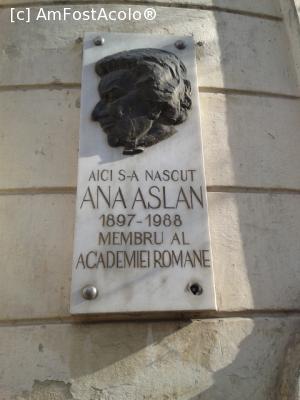 [P18] Placa memorială Ana Aslan » foto by Mitica49
 - 
<span class="allrVoted glyphicon glyphicon-heart hidden" id="av706428"></span>
<a class="m-l-10 hidden" id="sv706428" onclick="voting_Foto_DelVot(,706428,5899)" role="button">șterge vot <span class="glyphicon glyphicon-remove"></span></a>
<a id="v9706428" class=" c-red"  onclick="voting_Foto_SetVot(706428)" role="button"><span class="glyphicon glyphicon-heart-empty"></span> <b>LIKE</b> = Votează poza</a> <img class="hidden"  id="f706428W9" src="/imagini/loader.gif" border="0" /><span class="AjErrMes hidden" id="e706428ErM"></span>