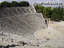 [P07] Teatrul de la Epidavros este deosebit atat datorita acusticii dar si marimii...cand ma gandesc ca acum peste 2300 ani oamenii faceau asemnea constructii pentru cultura...imi dau seama ca nu am evoluat prea mult. Pe langa teatru trebuie vizitat orasul vechi si micul muzeu » foto by vali_tulcea
 - 
<span class="allrVoted glyphicon glyphicon-heart hidden" id="av80237"></span>
<a class="m-l-10 hidden" id="sv80237" onclick="voting_Foto_DelVot(,80237,5922)" role="button">șterge vot <span class="glyphicon glyphicon-remove"></span></a>
<a id="v980237" class=" c-red"  onclick="voting_Foto_SetVot(80237)" role="button"><span class="glyphicon glyphicon-heart-empty"></span> <b>LIKE</b> = Votează poza</a> <img class="hidden"  id="f80237W9" src="/imagini/loader.gif" border="0" /><span class="AjErrMes hidden" id="e80237ErM"></span>