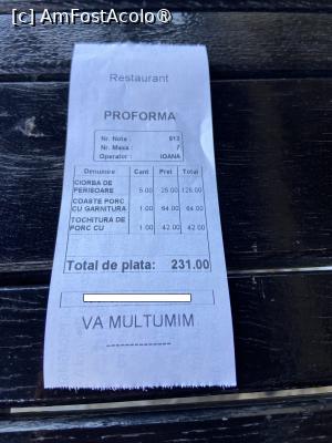 [P18] Restaurantul pensiunii Ursuleț Bran - nota de plată pentru un prânz și două cine » foto by nicole33
 - 
<span class="allrVoted glyphicon glyphicon-heart hidden" id="av1456342"></span>
<a class="m-l-10 hidden" id="sv1456342" onclick="voting_Foto_DelVot(,1456342,5977)" role="button">șterge vot <span class="glyphicon glyphicon-remove"></span></a>
<a id="v91456342" class=" c-red"  onclick="voting_Foto_SetVot(1456342)" role="button"><span class="glyphicon glyphicon-heart-empty"></span> <b>LIKE</b> = Votează poza</a> <img class="hidden"  id="f1456342W9" src="/imagini/loader.gif" border="0" /><span class="AjErrMes hidden" id="e1456342ErM"></span>