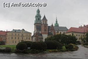 [P02] Kraków, Katedra Wawelska - Catedrala Wawel, era dimineață și încă ploua... » foto by mprofeanu
 - 
<span class="allrVoted glyphicon glyphicon-heart hidden" id="av1338912"></span>
<a class="m-l-10 hidden" id="sv1338912" onclick="voting_Foto_DelVot(,1338912,5995)" role="button">șterge vot <span class="glyphicon glyphicon-remove"></span></a>
<a id="v91338912" class=" c-red"  onclick="voting_Foto_SetVot(1338912)" role="button"><span class="glyphicon glyphicon-heart-empty"></span> <b>LIKE</b> = Votează poza</a> <img class="hidden"  id="f1338912W9" src="/imagini/loader.gif" border="0" /><span class="AjErrMes hidden" id="e1338912ErM"></span>