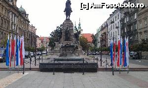 P20 [AUG-2013] Piaţa Jan Matejko şi Monumentul bătăliei de la Grunwald din Cracovia, Polonia. 