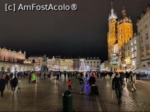 [P28] La pas prin orașul vechi; Piața Mare » foto by crismis
 - 
<span class="allrVoted glyphicon glyphicon-heart hidden" id="av1476730"></span>
<a class="m-l-10 hidden" id="sv1476730" onclick="voting_Foto_DelVot(,1476730,5995)" role="button">șterge vot <span class="glyphicon glyphicon-remove"></span></a>
<a id="v91476730" class=" c-red"  onclick="voting_Foto_SetVot(1476730)" role="button"><span class="glyphicon glyphicon-heart-empty"></span> <b>LIKE</b> = Votează poza</a> <img class="hidden"  id="f1476730W9" src="/imagini/loader.gif" border="0" /><span class="AjErrMes hidden" id="e1476730ErM"></span>