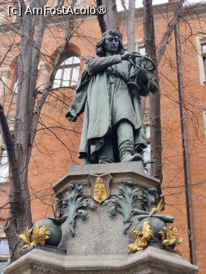[P55] Statuia lui Nicolas Copernicus » foto by crismis
 - 
<span class="allrVoted glyphicon glyphicon-heart hidden" id="av1476757"></span>
<a class="m-l-10 hidden" id="sv1476757" onclick="voting_Foto_DelVot(,1476757,5995)" role="button">șterge vot <span class="glyphicon glyphicon-remove"></span></a>
<a id="v91476757" class=" c-red"  onclick="voting_Foto_SetVot(1476757)" role="button"><span class="glyphicon glyphicon-heart-empty"></span> <b>LIKE</b> = Votează poza</a> <img class="hidden"  id="f1476757W9" src="/imagini/loader.gif" border="0" /><span class="AjErrMes hidden" id="e1476757ErM"></span>