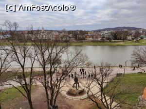 [P69] Vistula văzută de pe Wawel; în plan apropiat, Dragonul » foto by crismis
 - 
<span class="allrVoted glyphicon glyphicon-heart hidden" id="av1476771"></span>
<a class="m-l-10 hidden" id="sv1476771" onclick="voting_Foto_DelVot(,1476771,5995)" role="button">șterge vot <span class="glyphicon glyphicon-remove"></span></a>
<a id="v91476771" class=" c-red"  onclick="voting_Foto_SetVot(1476771)" role="button"><span class="glyphicon glyphicon-heart-empty"></span> <b>LIKE</b> = Votează poza</a> <img class="hidden"  id="f1476771W9" src="/imagini/loader.gif" border="0" /><span class="AjErrMes hidden" id="e1476771ErM"></span>