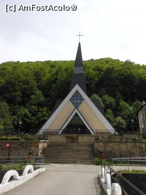 [P01] Biserica Romano-Catolică - Slănic Moldova. Vedere din șosea. » foto by iulianic
 - 
<span class="allrVoted glyphicon glyphicon-heart hidden" id="av1229637"></span>
<a class="m-l-10 hidden" id="sv1229637" onclick="voting_Foto_DelVot(,1229637,6086)" role="button">șterge vot <span class="glyphicon glyphicon-remove"></span></a>
<a id="v91229637" class=" c-red"  onclick="voting_Foto_SetVot(1229637)" role="button"><span class="glyphicon glyphicon-heart-empty"></span> <b>LIKE</b> = Votează poza</a> <img class="hidden"  id="f1229637W9" src="/imagini/loader.gif" border="0" /><span class="AjErrMes hidden" id="e1229637ErM"></span>