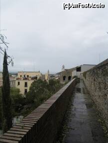 [P205] Girona vazuta de pe zidurile ce o inconjoara. Torres del Passeig de la Muralla » foto by TraianS
 - 
<span class="allrVoted glyphicon glyphicon-heart hidden" id="av275855"></span>
<a class="m-l-10 hidden" id="sv275855" onclick="voting_Foto_DelVot(,275855,6115)" role="button">șterge vot <span class="glyphicon glyphicon-remove"></span></a>
<a id="v9275855" class=" c-red"  onclick="voting_Foto_SetVot(275855)" role="button"><span class="glyphicon glyphicon-heart-empty"></span> <b>LIKE</b> = Votează poza</a> <img class="hidden"  id="f275855W9" src="/imagini/loader.gif" border="0" /><span class="AjErrMes hidden" id="e275855ErM"></span>