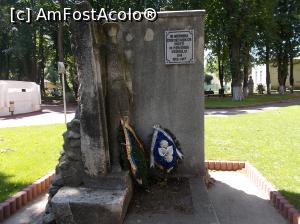 [P07] Noul Monument al Cecetașului din Tecuci, ridicat la 101 ani de la înființarea primei cohorte Oltea Doamna.  » foto by mihaelavoicu
 - 
<span class="allrVoted glyphicon glyphicon-heart hidden" id="av924274"></span>
<a class="m-l-10 hidden" id="sv924274" onclick="voting_Foto_DelVot(,924274,6159)" role="button">șterge vot <span class="glyphicon glyphicon-remove"></span></a>
<a id="v9924274" class=" c-red"  onclick="voting_Foto_SetVot(924274)" role="button"><span class="glyphicon glyphicon-heart-empty"></span> <b>LIKE</b> = Votează poza</a> <img class="hidden"  id="f924274W9" src="/imagini/loader.gif" border="0" /><span class="AjErrMes hidden" id="e924274ErM"></span>