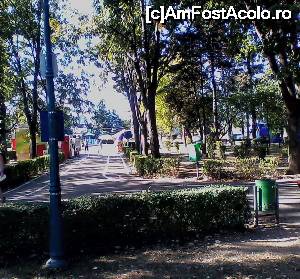 [P13] o alee din parc, pe margine se poate vedea pista pentru biciclete » foto by papalito
 - 
<span class="allrVoted glyphicon glyphicon-heart hidden" id="av651973"></span>
<a class="m-l-10 hidden" id="sv651973" onclick="voting_Foto_DelVot(,651973,6204)" role="button">șterge vot <span class="glyphicon glyphicon-remove"></span></a>
<a id="v9651973" class=" c-red"  onclick="voting_Foto_SetVot(651973)" role="button"><span class="glyphicon glyphicon-heart-empty"></span> <b>LIKE</b> = Votează poza</a> <img class="hidden"  id="f651973W9" src="/imagini/loader.gif" border="0" /><span class="AjErrMes hidden" id="e651973ErM"></span>