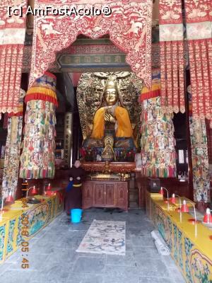 [P20] Beijing, Templul Lama, statuia profesorului buddhist tibetan Tsongkhapa » foto by mprofeanu
 - 
<span class="allrVoted glyphicon glyphicon-heart hidden" id="av831284"></span>
<a class="m-l-10 hidden" id="sv831284" onclick="voting_Foto_DelVot(,831284,6234)" role="button">șterge vot <span class="glyphicon glyphicon-remove"></span></a>
<a id="v9831284" class=" c-red"  onclick="voting_Foto_SetVot(831284)" role="button"><span class="glyphicon glyphicon-heart-empty"></span> <b>LIKE</b> = Votează poza</a> <img class="hidden"  id="f831284W9" src="/imagini/loader.gif" border="0" /><span class="AjErrMes hidden" id="e831284ErM"></span>