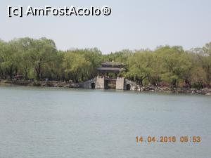 [P34] Beijing, Palatul de Vară, Lacul Kunming cu poduri » foto by mprofeanu
 - 
<span class="allrVoted glyphicon glyphicon-heart hidden" id="av835369"></span>
<a class="m-l-10 hidden" id="sv835369" onclick="voting_Foto_DelVot(,835369,6234)" role="button">șterge vot <span class="glyphicon glyphicon-remove"></span></a>
<a id="v9835369" class=" c-red"  onclick="voting_Foto_SetVot(835369)" role="button"><span class="glyphicon glyphicon-heart-empty"></span> <b>LIKE</b> = Votează poza</a> <img class="hidden"  id="f835369W9" src="/imagini/loader.gif" border="0" /><span class="AjErrMes hidden" id="e835369ErM"></span>