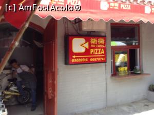 [P17] Există și pizza în China » foto by Lila Mo
 - 
<span class="allrVoted glyphicon glyphicon-heart hidden" id="av937077"></span>
<a class="m-l-10 hidden" id="sv937077" onclick="voting_Foto_DelVot(,937077,6234)" role="button">șterge vot <span class="glyphicon glyphicon-remove"></span></a>
<a id="v9937077" class=" c-red"  onclick="voting_Foto_SetVot(937077)" role="button"><span class="glyphicon glyphicon-heart-empty"></span> <b>LIKE</b> = Votează poza</a> <img class="hidden"  id="f937077W9" src="/imagini/loader.gif" border="0" /><span class="AjErrMes hidden" id="e937077ErM"></span>