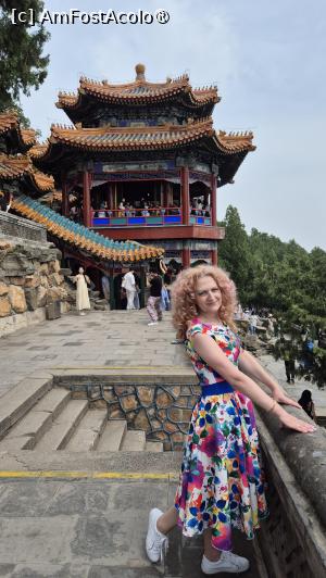 [P14] Turnul are 3 etaje si 8 laturi, avand vedere la lacul Kunming, oferind o panorama asupra intregului parc, fiind locul in care imparateasa Cixi se ruga adesea si recita numele lui Buddha. » foto by geani anto
 - 
<span class="allrVoted glyphicon glyphicon-heart hidden" id="av1486675"></span>
<a class="m-l-10 hidden" id="sv1486675" onclick="voting_Foto_DelVot(,1486675,6234)" role="button">șterge vot <span class="glyphicon glyphicon-remove"></span></a>
<a id="v91486675" class=" c-red"  onclick="voting_Foto_SetVot(1486675)" role="button"><span class="glyphicon glyphicon-heart-empty"></span> <b>LIKE</b> = Votează poza</a> <img class="hidden"  id="f1486675W9" src="/imagini/loader.gif" border="0" /><span class="AjErrMes hidden" id="e1486675ErM"></span>