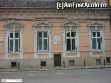 [P01] Muzeul Memorial „Iosif Vulcan” - Clădirea văzută din stradă. » foto by creivean
 - 
<span class="allrVoted glyphicon glyphicon-heart hidden" id="av100619"></span>
<a class="m-l-10 hidden" id="sv100619" onclick="voting_Foto_DelVot(,100619,6275)" role="button">șterge vot <span class="glyphicon glyphicon-remove"></span></a>
<a id="v9100619" class=" c-red"  onclick="voting_Foto_SetVot(100619)" role="button"><span class="glyphicon glyphicon-heart-empty"></span> <b>LIKE</b> = Votează poza</a> <img class="hidden"  id="f100619W9" src="/imagini/loader.gif" border="0" /><span class="AjErrMes hidden" id="e100619ErM"></span>