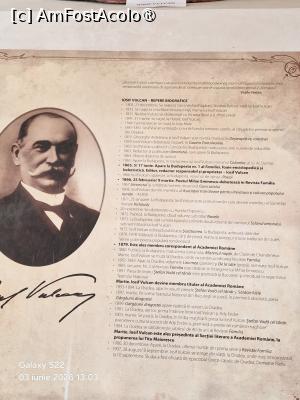 [P05] 05. Iosif Vulcan și o parte din C.V.-ul său, în prima încăpere. » foto by doinafil
 - 
<span class="allrVoted glyphicon glyphicon-heart hidden" id="av1531912"></span>
<a class="m-l-10 hidden" id="sv1531912" onclick="voting_Foto_DelVot(,1531912,6275)" role="button">șterge vot <span class="glyphicon glyphicon-remove"></span></a>
<a id="v91531912" class=" c-red"  onclick="voting_Foto_SetVot(1531912)" role="button"><span class="glyphicon glyphicon-heart-empty"></span> <b>LIKE</b> = Votează poza</a> <img class="hidden"  id="f1531912W9" src="/imagini/loader.gif" border="0" /><span class="AjErrMes hidden" id="e1531912ErM"></span>