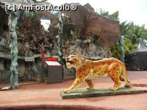 [P10] Haw Par Villa - tigrul Tiger Balm :)  » foto by r-Uca
 - 
<span class="allrVoted glyphicon glyphicon-heart hidden" id="av972508"></span>
<a class="m-l-10 hidden" id="sv972508" onclick="voting_Foto_DelVot(,972508,6314)" role="button">șterge vot <span class="glyphicon glyphicon-remove"></span></a>
<a id="v9972508" class=" c-red"  onclick="voting_Foto_SetVot(972508)" role="button"><span class="glyphicon glyphicon-heart-empty"></span> <b>LIKE</b> = Votează poza</a> <img class="hidden"  id="f972508W9" src="/imagini/loader.gif" border="0" /><span class="AjErrMes hidden" id="e972508ErM"></span>