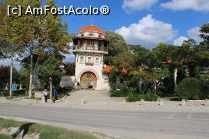 P02 [OCT-2020] Ostrov, Sat Galița, Mănăstirea Dervent, Turnul Clopotniță construit în stil tradițional dobrogean